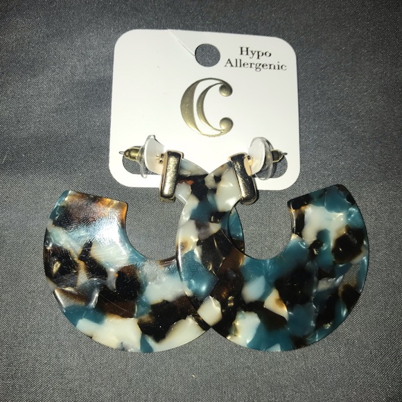 Charming Charlie Jewelry - NWT blue hoop earrings